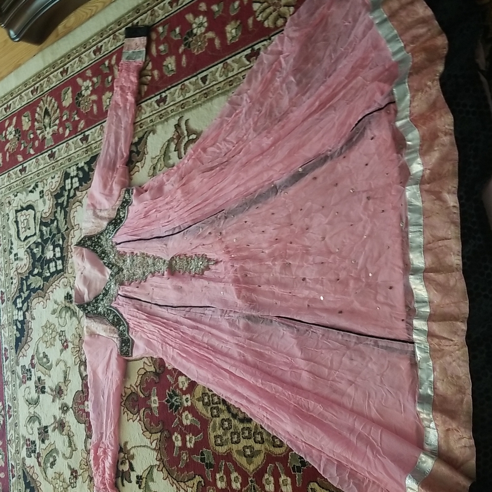 Party/wedding type dress